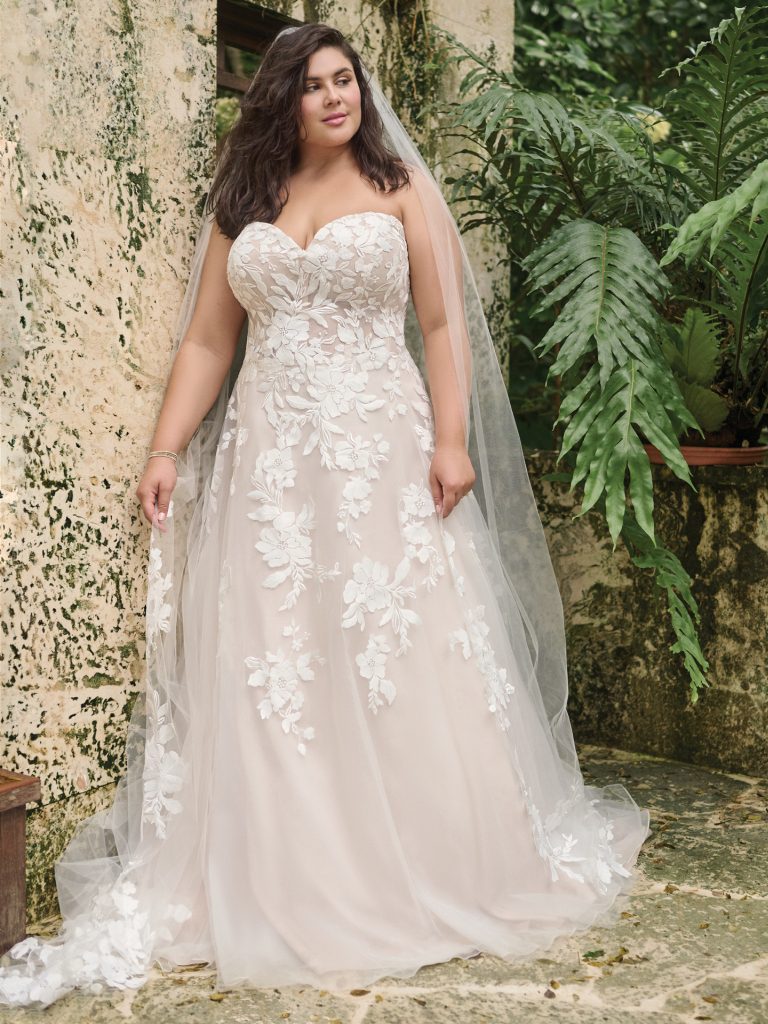 Rebecca-Ingram-Ruby-A-Line-Wedding-Dress-24RS186A01-Main-SBLS-Curve
