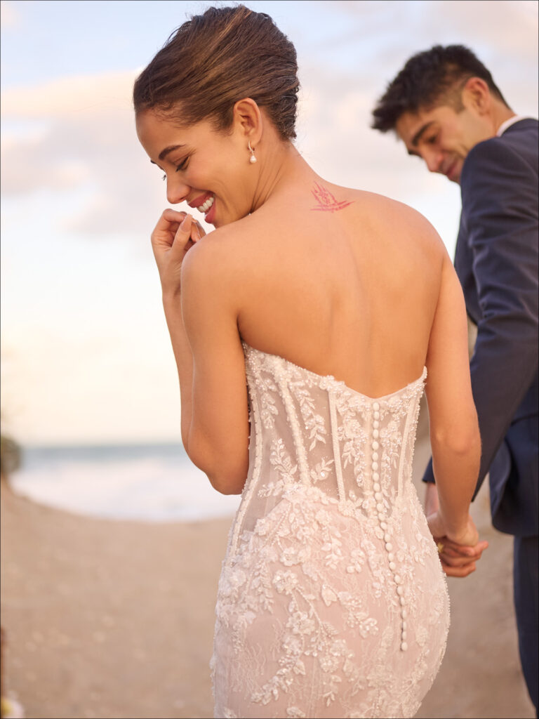 Maggie-Sottero-Benjie-Royale-Fit-and-Flare-Wedding-Dress-25MB841A01-PROMO16-IV052 (1)