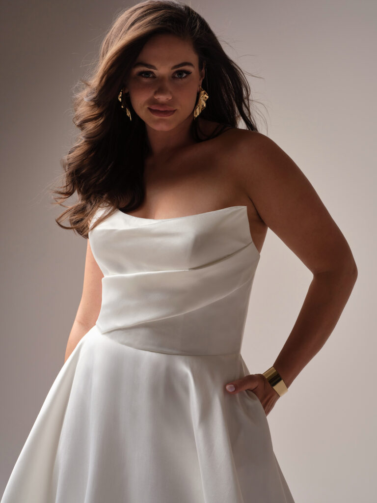 Sottero-and-Midgley-Radiance-A-line-Wedding-Dress-25SB897A01-Alt56-IV258-Curve