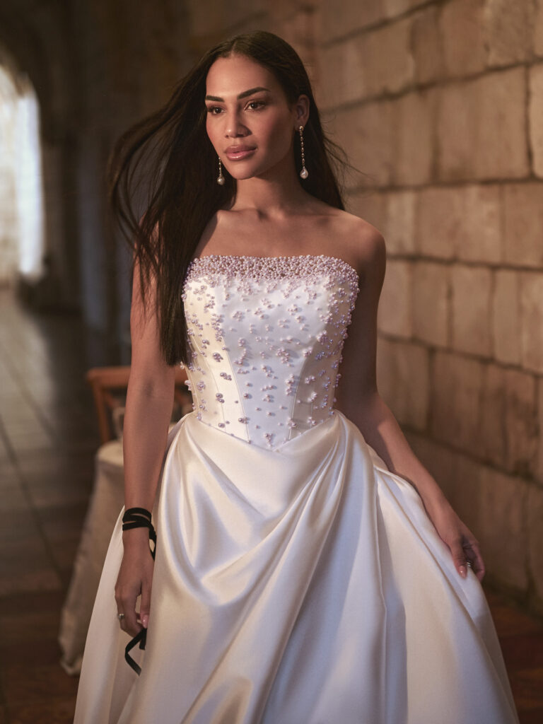 Sottero-and-Midgley-Tenille-Ballgown-Wedding-Dress-25SK938A01-PROMO11-IV002