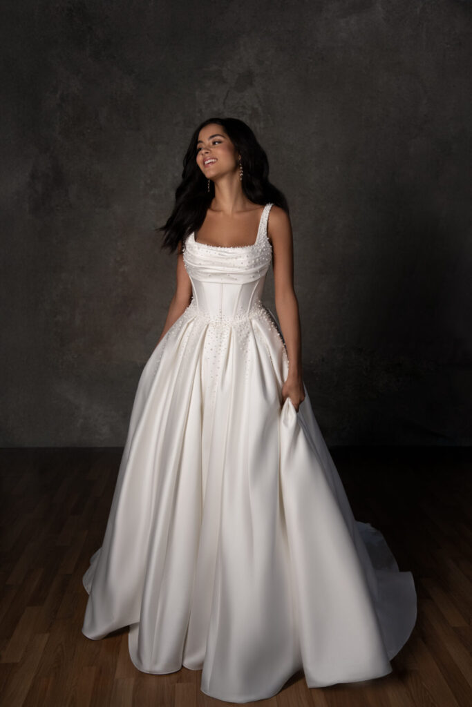 D4418-S25-CAT-ESS-01-1280x1920