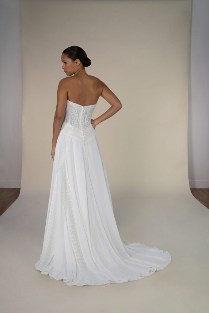 Austin-S25-CAT-AWW-07-1279x1920