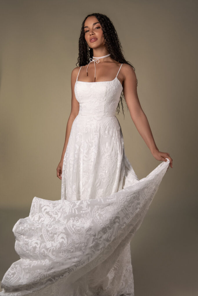 Destin-S25-CAT-AWW-01-1280x1920