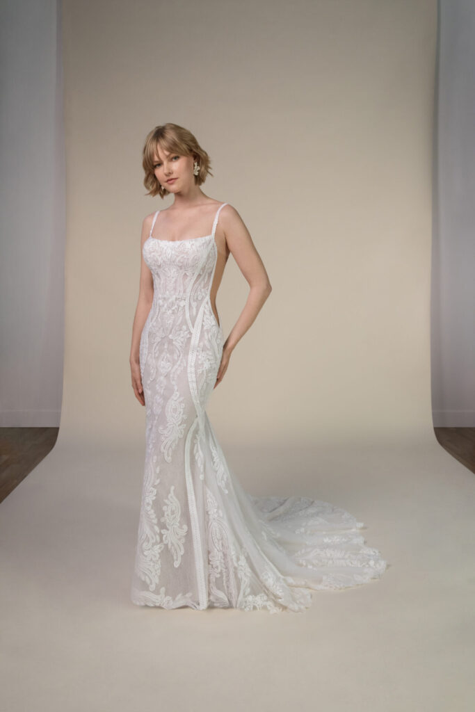 Esra-S25-CAT-AWW04-1280x1920