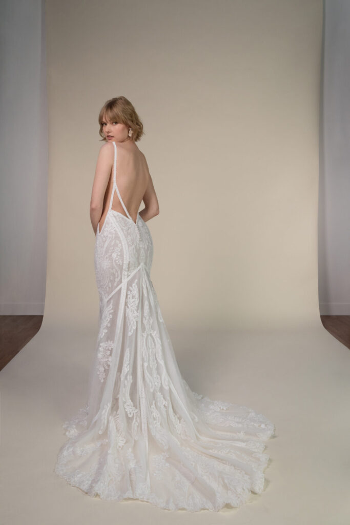 Esra-S25-CAT-AWW05-1280x1920