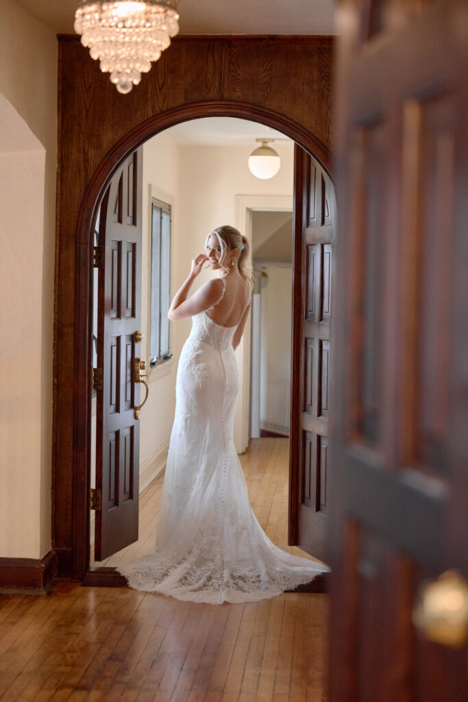 D4437-S25-AD-ESS-04-1281x1920