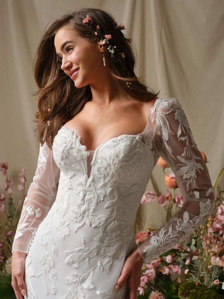 Rebecca-Ingram-Aubra-Sheath-Wedding-Dress-26RN461A01-Alt50-IV002