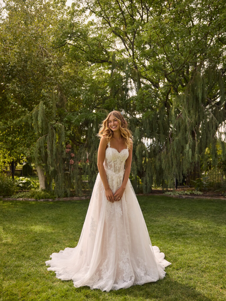 Rebecca-Ingram-Esmeralda-A-line-Wedding-Dress-26RK478A01-PROMO13-IV052