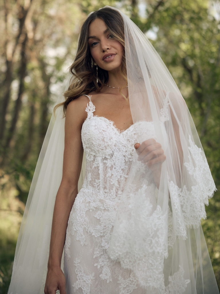 Rebecca-Ingram-Esmeralda-Lane-Fit-and-Flare-Wedding-Dress-F6RK051A01-PROMO3-IV052
