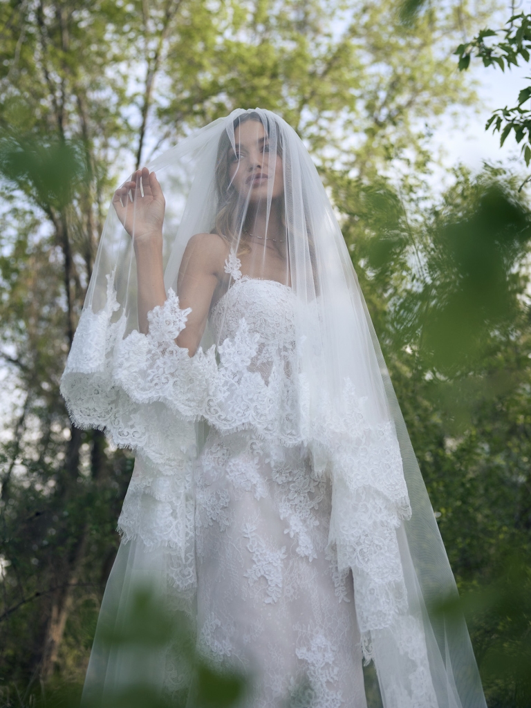 Rebecca-Ingram-Esmeralda-Lane-Fit-and-Flare-Wedding-Dress-F6RK051A01-PROMO7-IV052