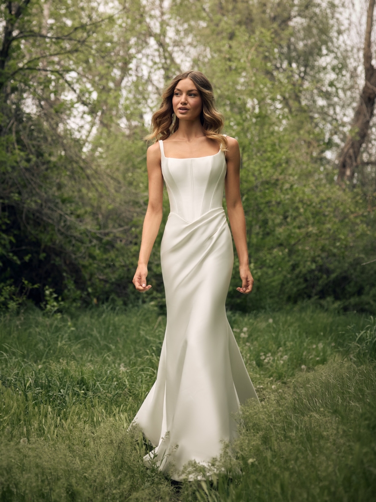 Rebecca-Ingram-Pamela-Fit-and-Flare-Wedding-Dress-F6RS029A01-PROMO1-IV002